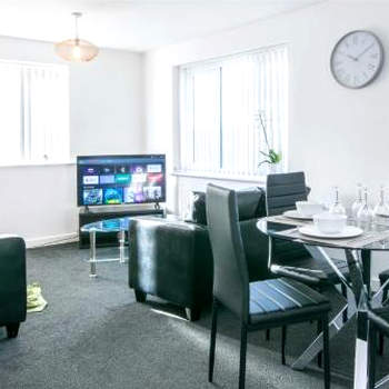 Sublime Stays Coventry 2 Bed Apt - Netflix and Parking