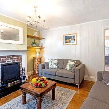 Westgate Cottage A cosy city centre cottage with private rear garden