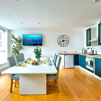 School Path Ironbridge Townhouse with Roof Terrace