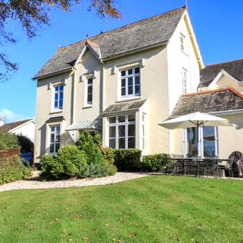 Victoria Lodge