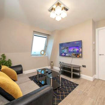 MORDEN 1 BEDROOM 5 mins away from brighton seafront