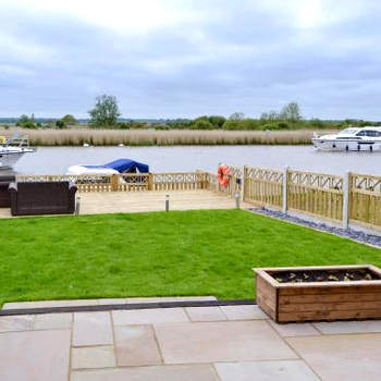 Riverbank Cottage