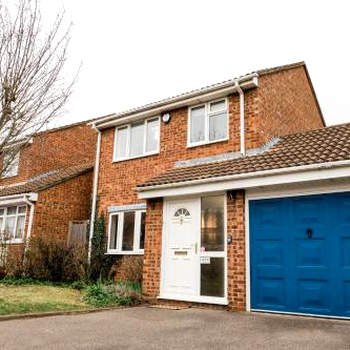 Jowitt Avenue I Superb Detached House I Dedicated Parking & Garden I eco-Short Term Let by SILVA