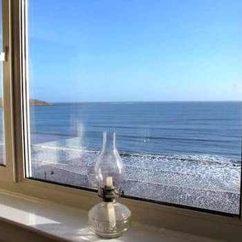 Sea View Apartment - Beautiful apartment with stunning views right across the sea