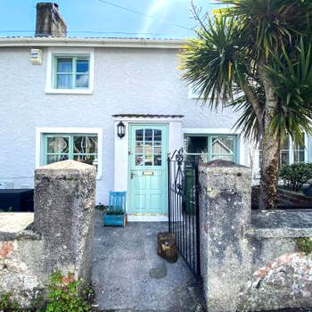 Inglenook Cottage near Porthcawl and Beaches