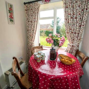 2 bedroomed cottage near quay