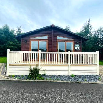 Hunters Lodge With Hot Tub