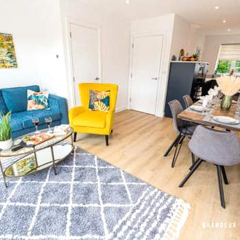 Stunning and Modern 3Bed, Town Centre Poole, Parking - Denmark House