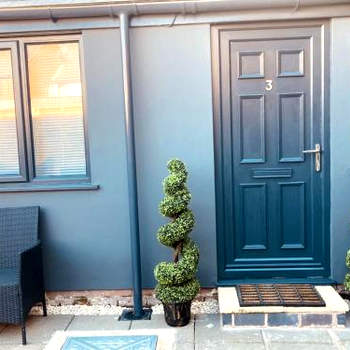 Stunning Stylish & Spacious Ground Floor Apartment, Kidderminster