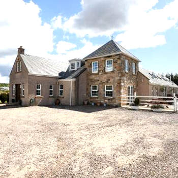 ALTIDO Greenknowes Estate - Retreat With Garden, Parking and Hot Tub