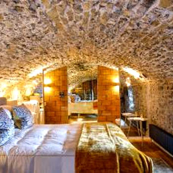 The Vault, Gileston Manor