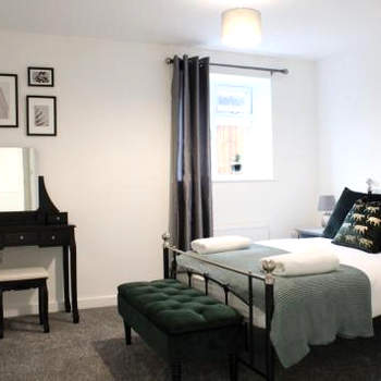 Low Cost, 4 Bed with Parking & Large Garden 08
