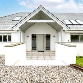 Woodlands Close