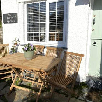 The Little Lighthouse - 2 minutes from the beach