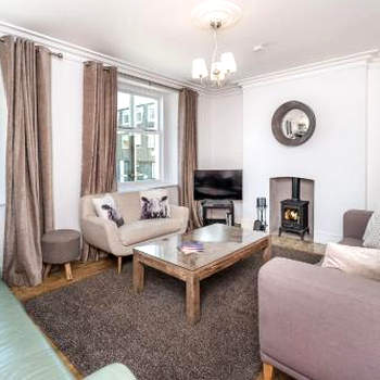 7 The Townhouse