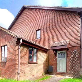 Wokingham - 2 Bedroom House
