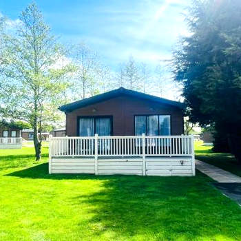 The Beak Lodge with Hot Tub