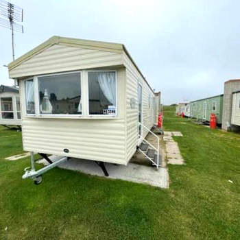 3-Bed Caravan in Walton on the Naze