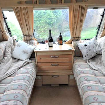 Y Ffau - A gorgeous little caravan