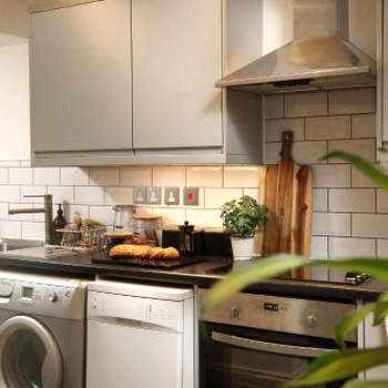 New Plymouth Apartment - Near to The Royal William Yard & Plymouth Hoe - Pets welcome - By Luxe Living