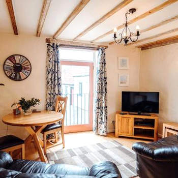 The Parlour - Uk6717