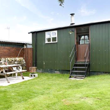 Skipton Shepherds Hut - Dales View