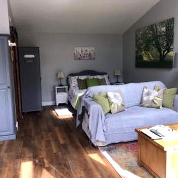 Hillview Lodge