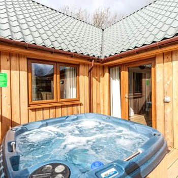 Osprey Lodge 8 with Hot Tub