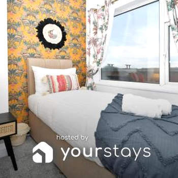 A Cosy and Modern Mid-Terraced Retreat in Stoke!