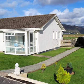 48 Glan Y Mor