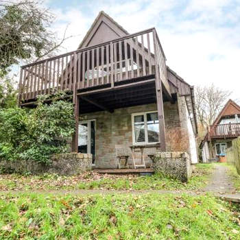 60 Valley Lodge
