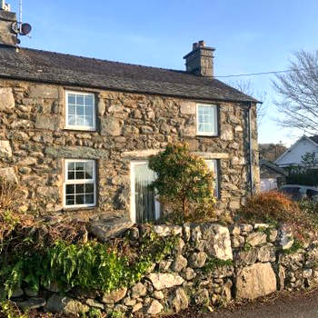 Beautiful Cottage in Llanfair with ocean views