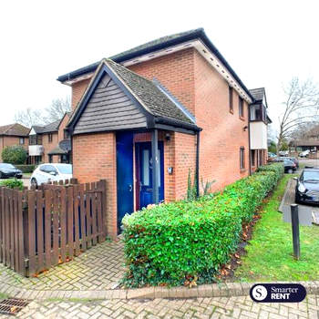 Maidenhead - 1 Bed Modern Flat - Private Entrance