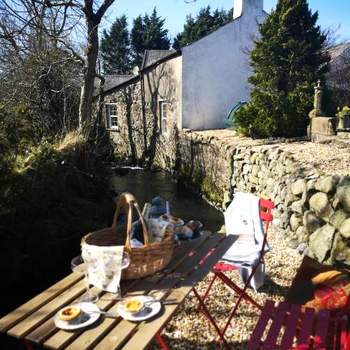 Riverside Cottage at Logwood Mill
