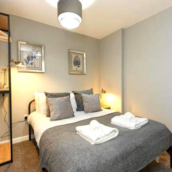 Flat 1 Castle Street Serviced Apartments