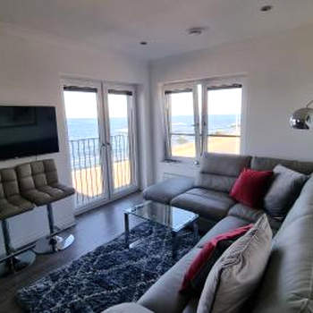 22 Waters Edge Banff