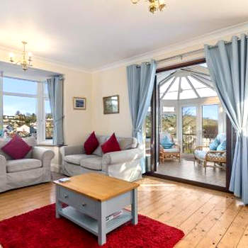 Four Oaks - Sea Views, Parking, Enclosed Garden, Dog Friendly