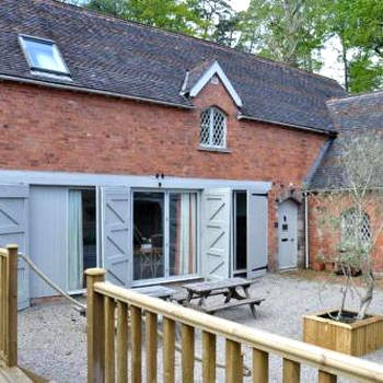 The Stables Apartment at Cefn Tilla Court, Usk