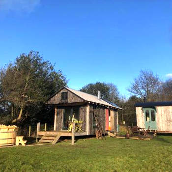 Sky View Shepherd's Huts with Woodburning Hot Tub