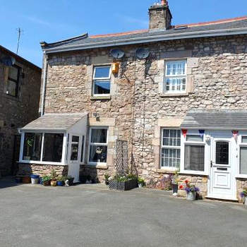2 Tower Cottages