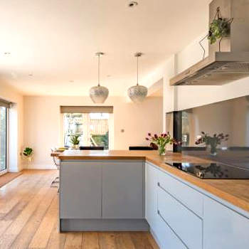 Large family home by the sea - The George