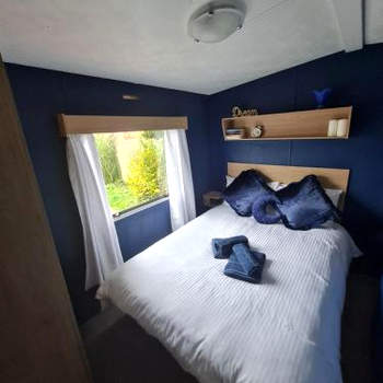 Lovely caravan at Harts Holiday Park Leysdown-on-Sea