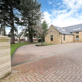 1 The Coach House