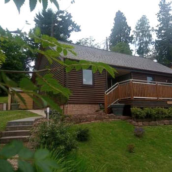 Charming lodge cosy comfortable ideal location