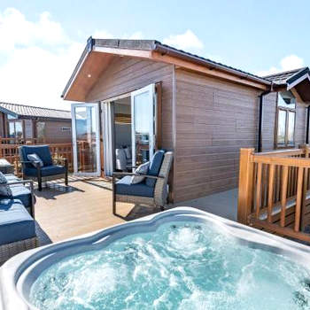 Coastal Retreat - Uk37722