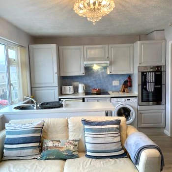 Apartment 18 Hill View