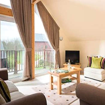 Puffin Hot tub Lodge, 4 bedrooms Resort, Pool,Gym,Bar