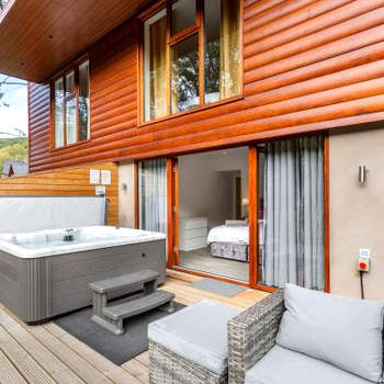 Waterside Lodge Five -uk38263