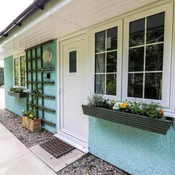 Honeysuckle Cottage