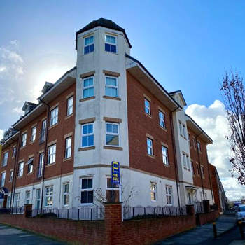 Luxurious Loft Flat 2-bed/2-bath